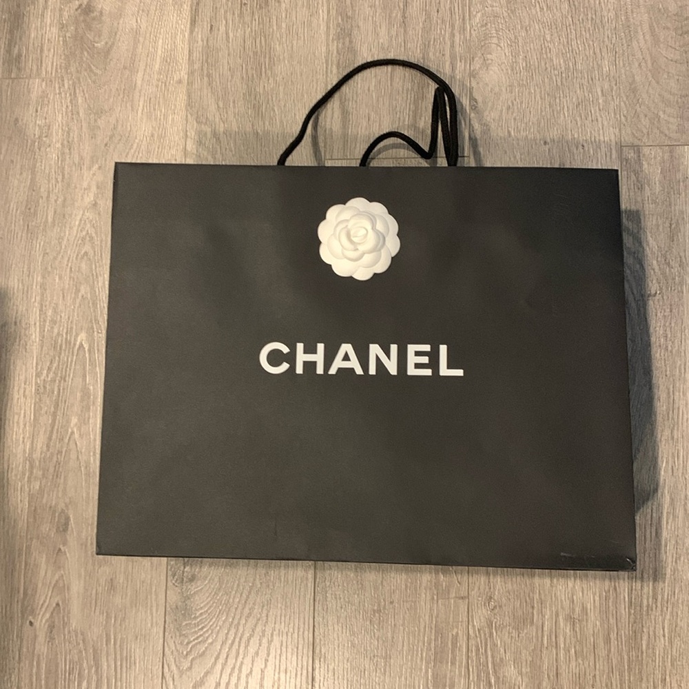 New Authentic Chanel Paper Gift Bag
